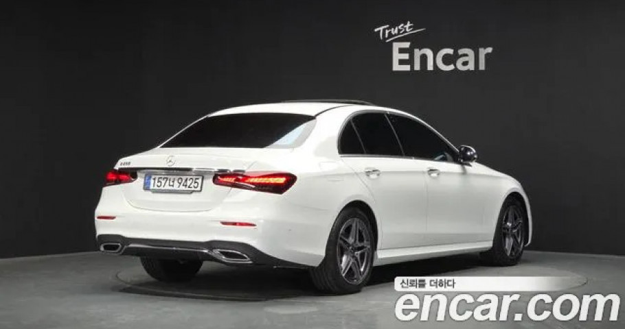 Mercedes-Benz E-Class 