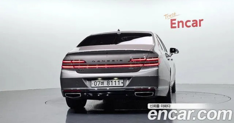 Genesis G90 