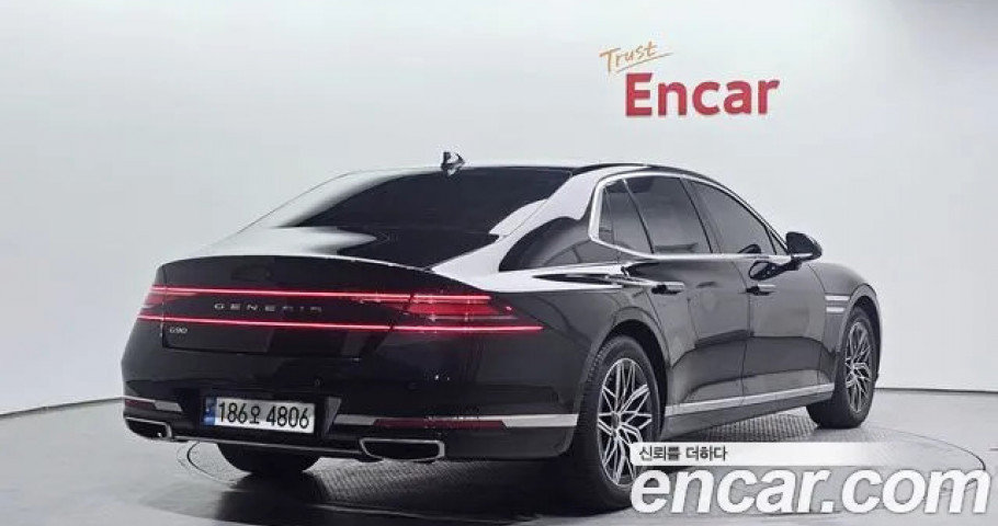 Genesis G90 