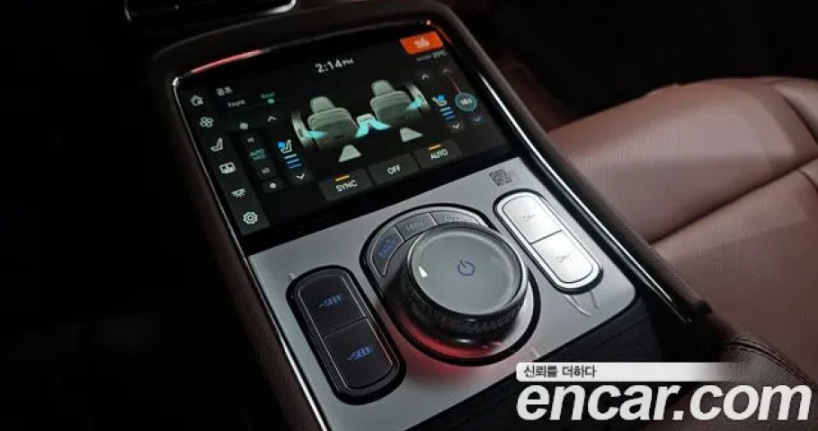 Genesis G90 