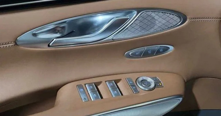 Genesis Gv70 