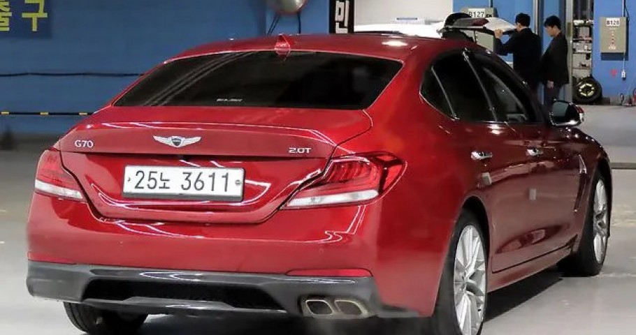 Genesis G70 