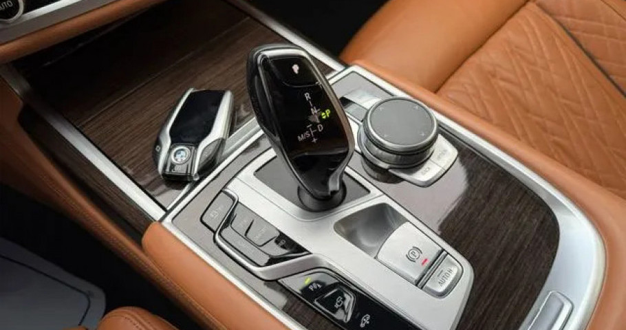 Bmw 7-Series 