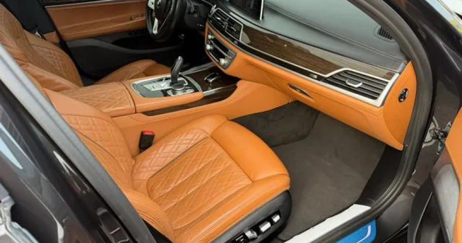 Bmw 7-Series 