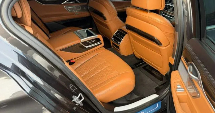 Bmw 7-Series 