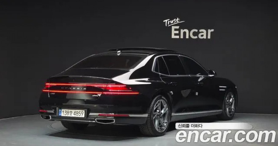 Genesis G90 