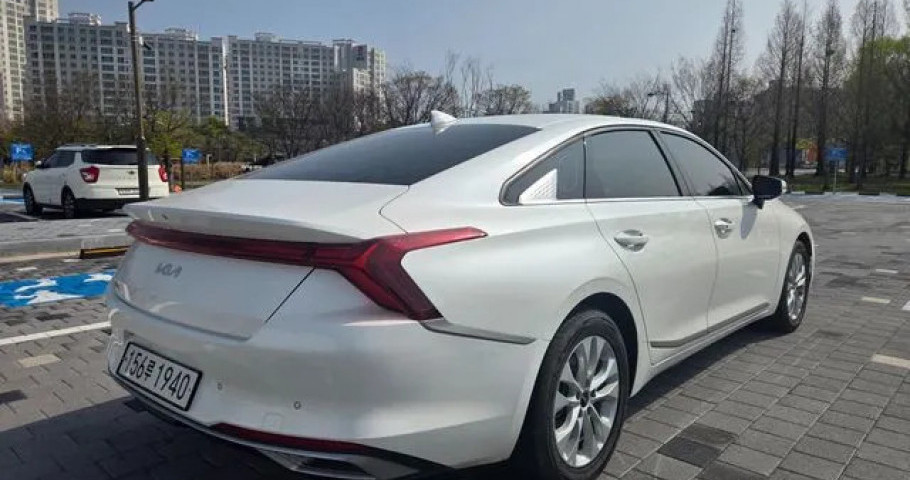 Kia K8 