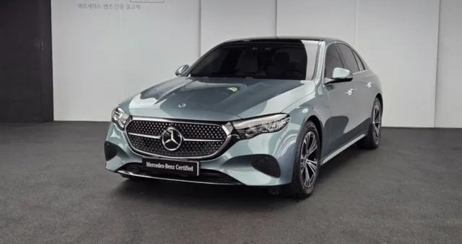 Mercedes-Benz E-Class 