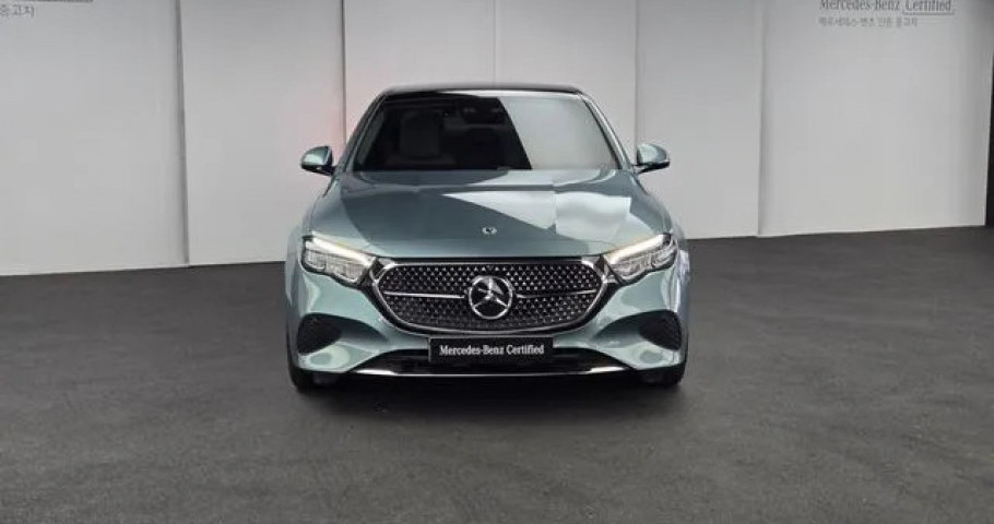 Mercedes-Benz E-Class 