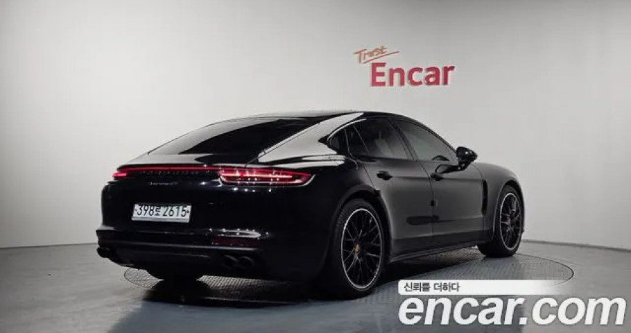 Porsche Panamera 