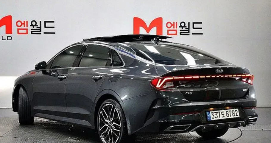 Kia K5 