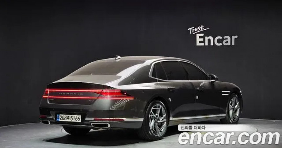 Genesis G90 