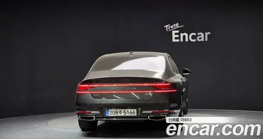 Genesis G90 