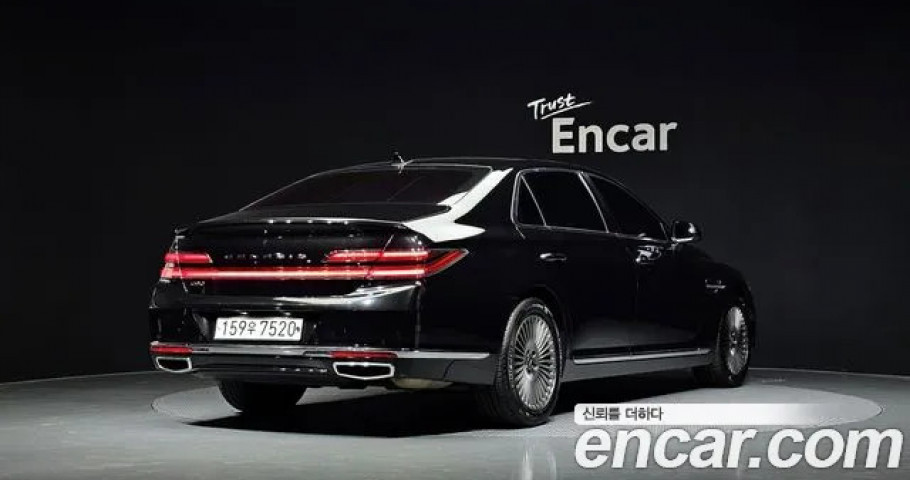Genesis G90 