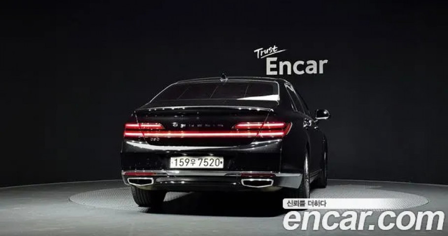 Genesis G90 
