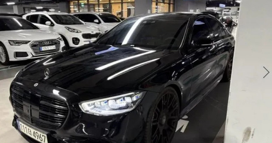 Mercedes-Benz S-Class 