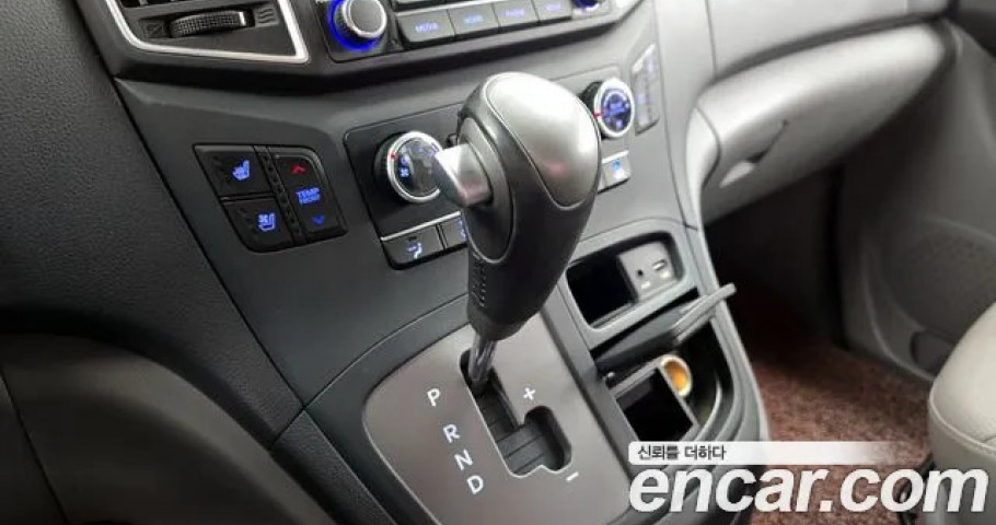 Hyundai Starex 