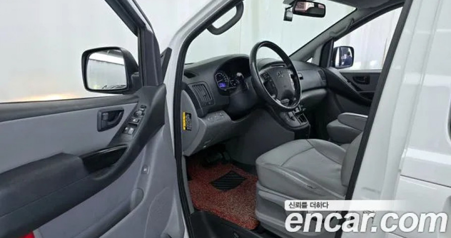 Hyundai Starex 