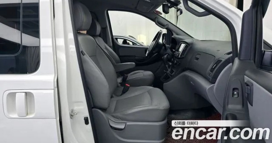 Hyundai Starex 