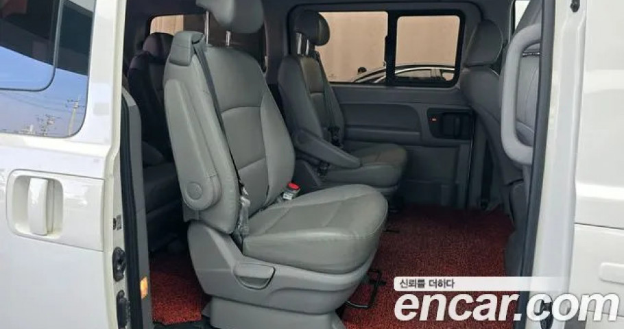 Hyundai Starex 