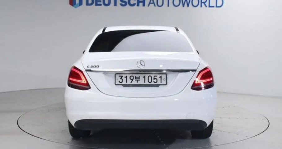 Mercedes-Benz C-Class 