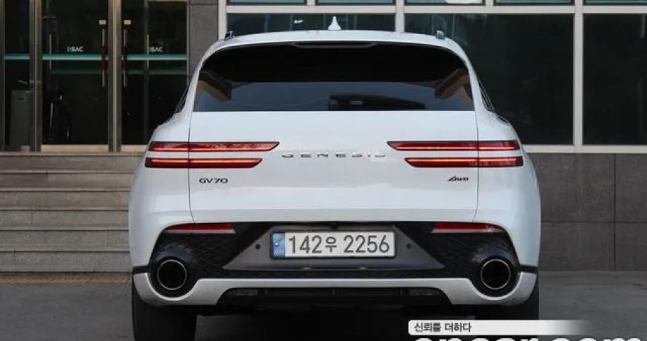 Genesis Gv70 