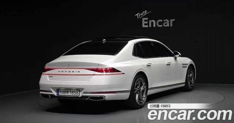 Genesis G90 