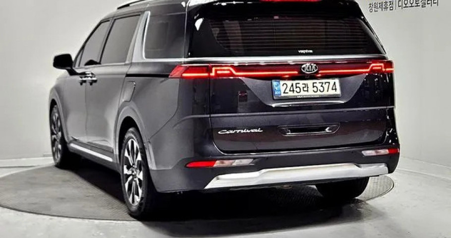 Kia Carnival 