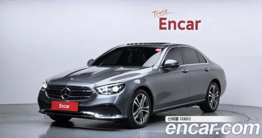 Mercedes-Benz E-Class 