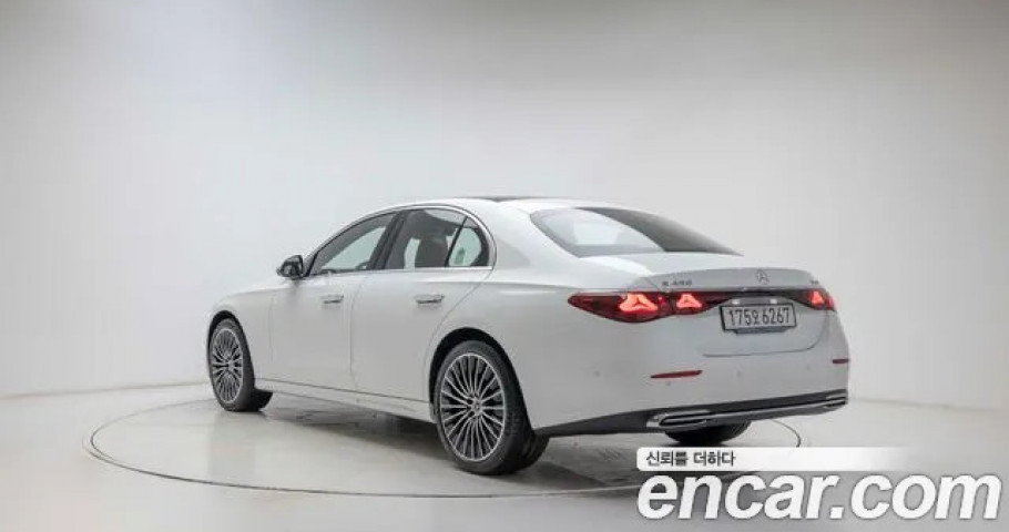 Mercedes-Benz E-Class 