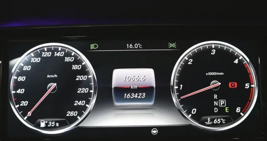 Mercedes-Benz S-Class 