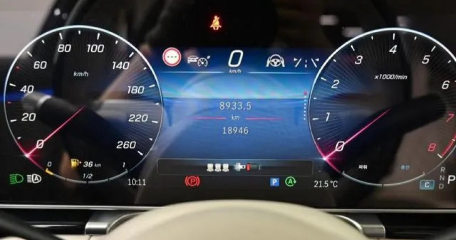 Mercedes-Benz S-Class 
