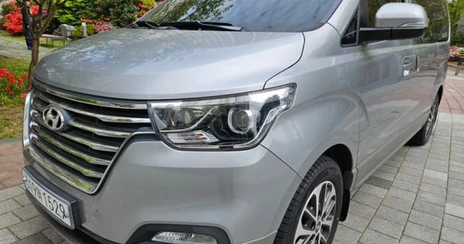 Hyundai Starex 