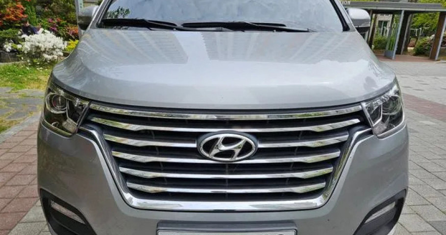 Hyundai Starex 