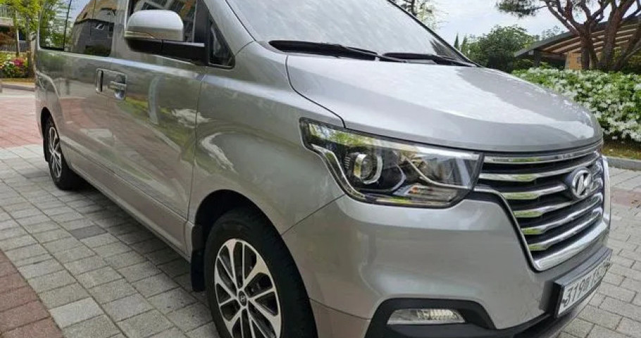 Hyundai Starex 