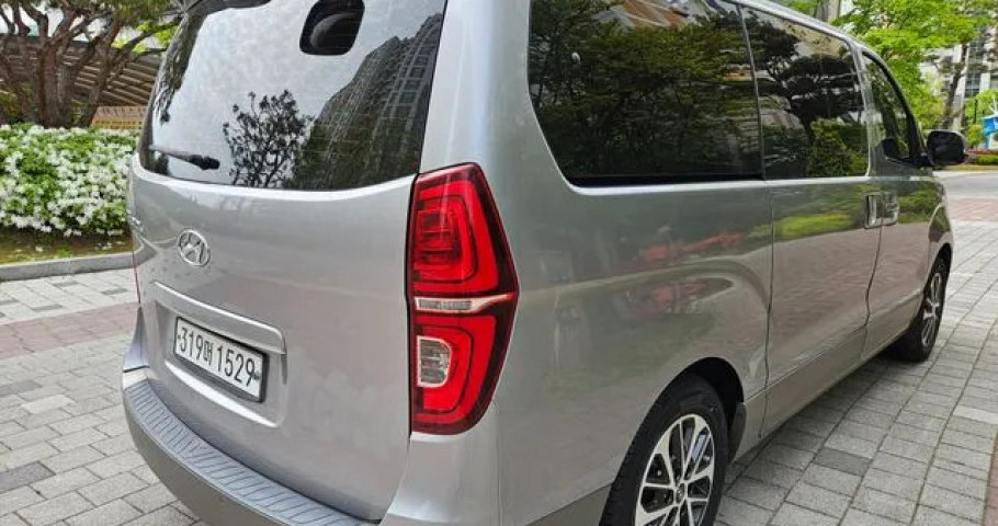 Hyundai Starex 