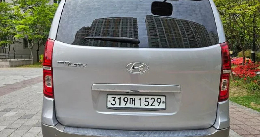 Hyundai Starex 
