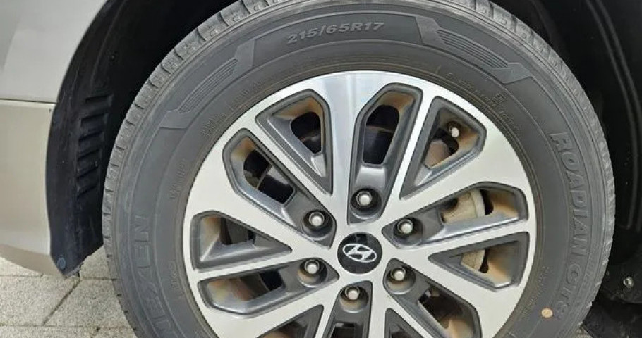 Hyundai Starex 
