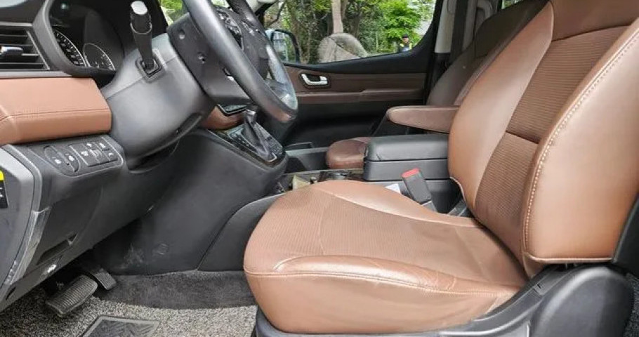 Hyundai Starex 