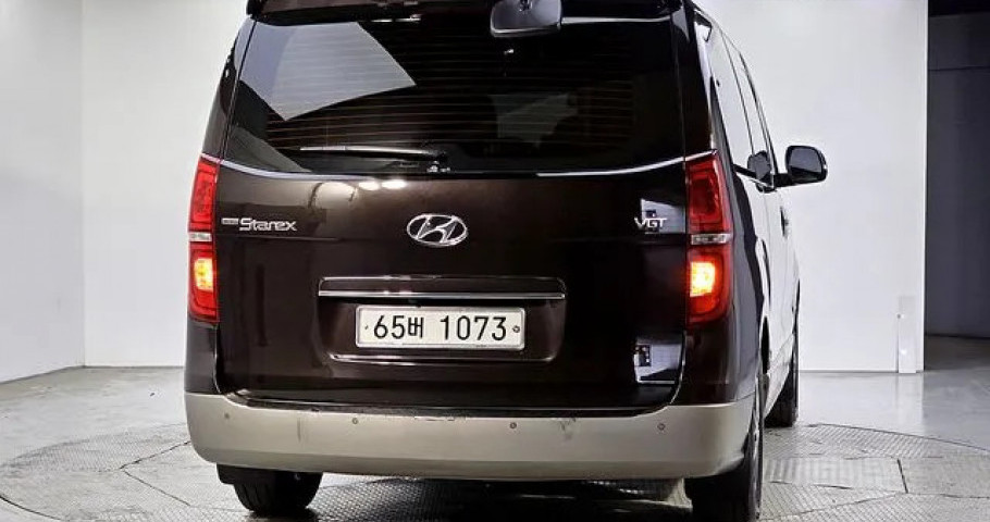 Hyundai Starex 