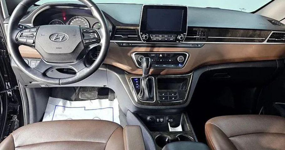 Hyundai Starex 