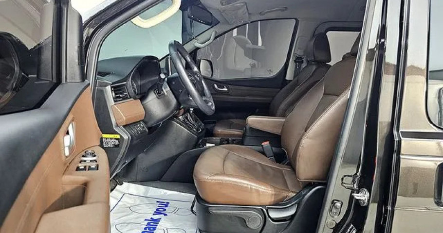 Hyundai Starex 