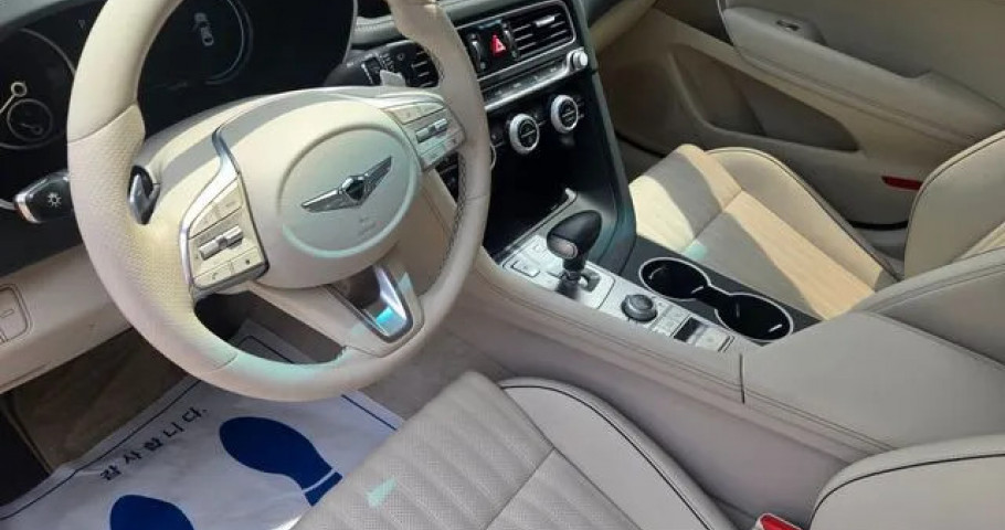 Genesis G70 