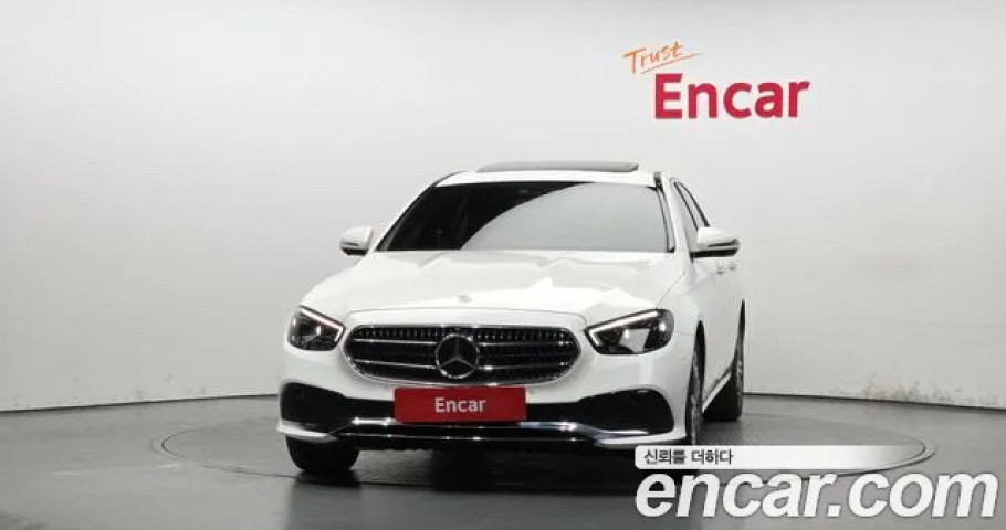 Mercedes-Benz E-Class 