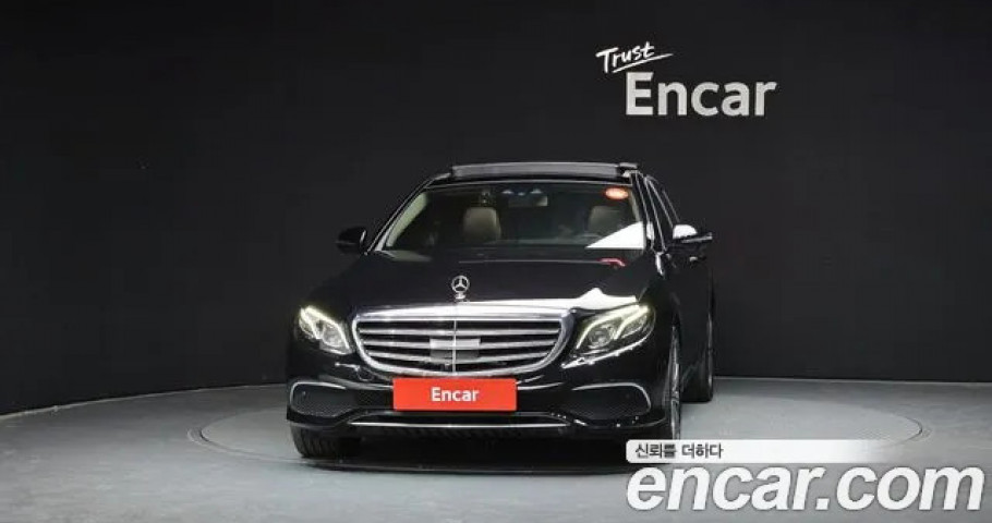 Mercedes-Benz E-Class 