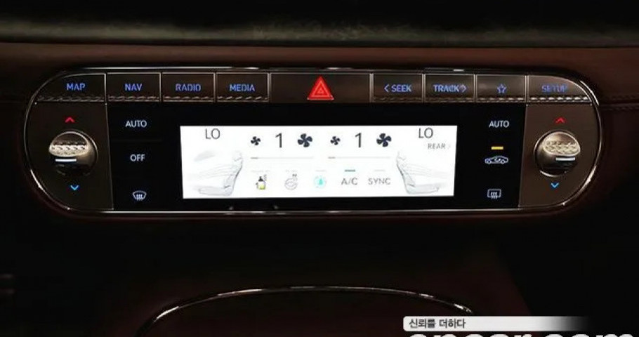 Genesis G90 