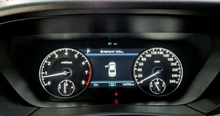Genesis G90 