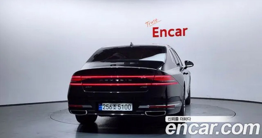 Genesis G90 