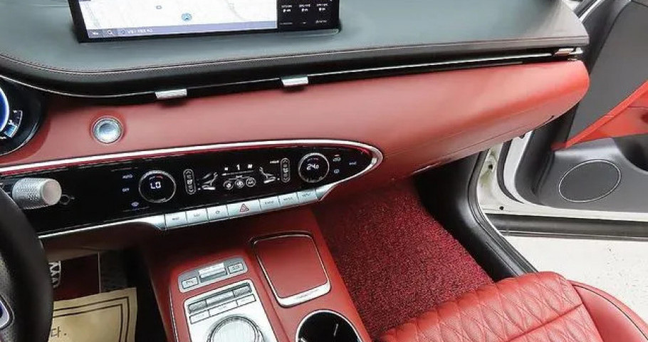 Genesis Gv70 