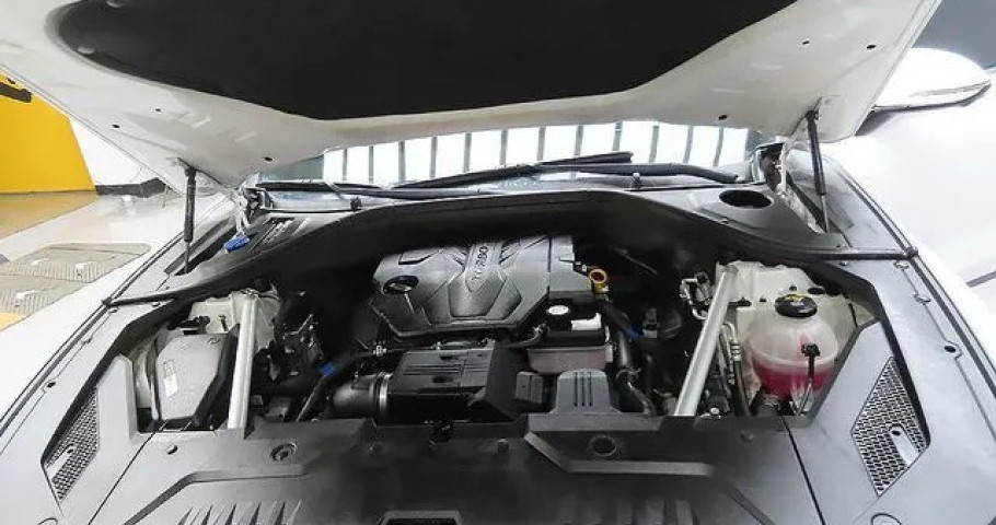 Genesis Gv70 